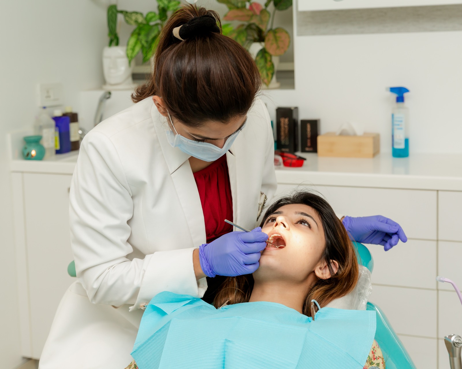 Professional Dental Care & Teeth Whitening at Uno Clinic Pune